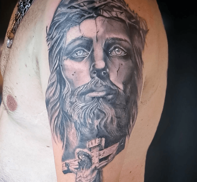 Portraits tattoo example